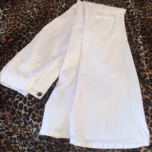 White jeans high-rise
